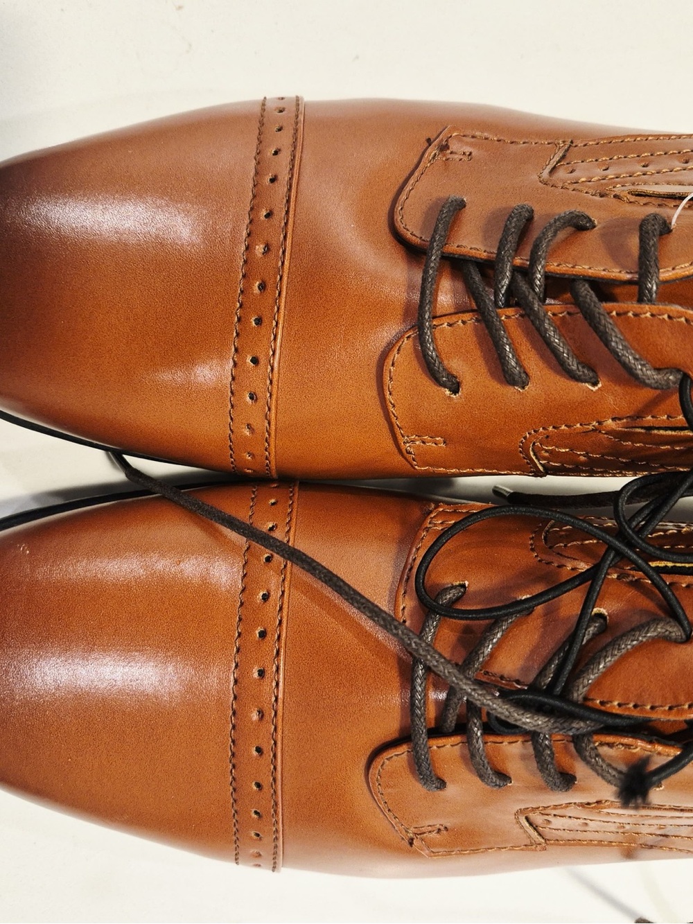Men Stafford brown leather dress shoes featuring comfortable memory . Size 7